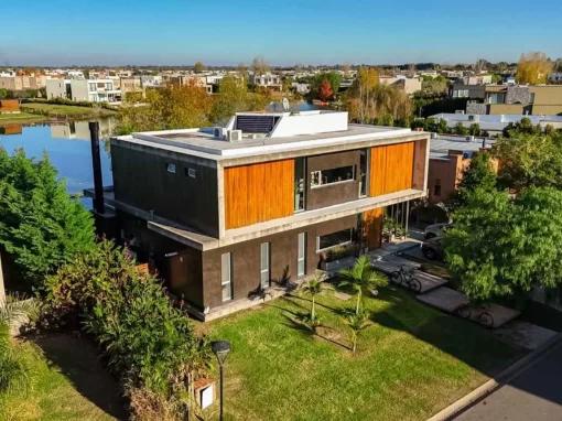 VENTA Casa a la Laguna en El Cantón Norte Escobar